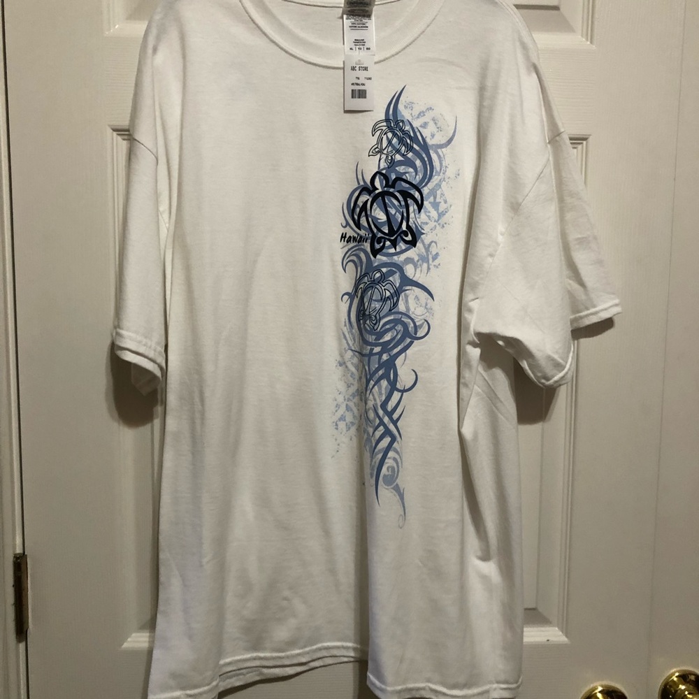 Men’s White Hawaiian Tee Shirt